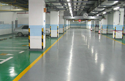 停車場環氧地坪施工采用地坪漆有哪些優點？